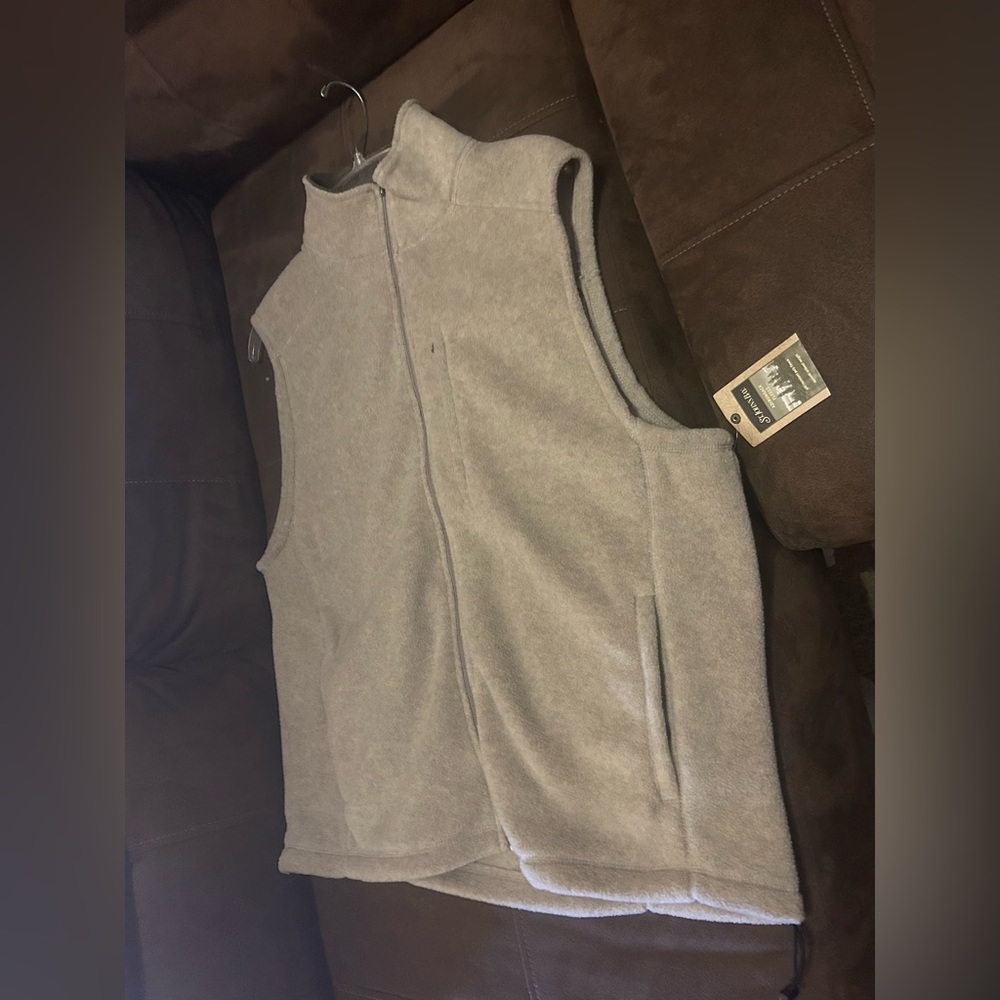 St. John’s Bay Adirondack Fleece Vest Men’s Large NWT Oatmeal Heather (Tan)